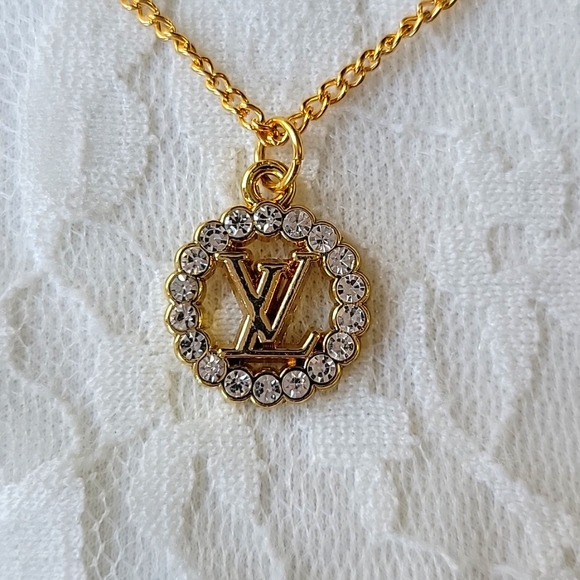 Louis vuitton zipper pull on necklace - Picture 2 of 3